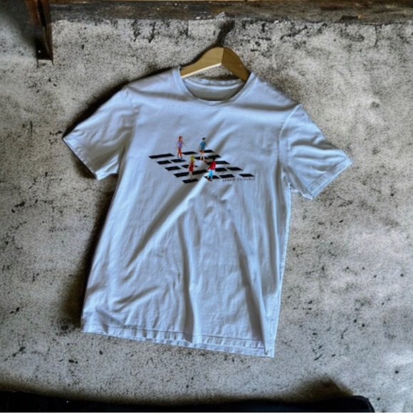 ARMANI EXCHANGE LOGO 4PEOPLE WALKING ON SQUARE CONTRASTING LOGO' T-SHIRT size M - Picture 5 of 16